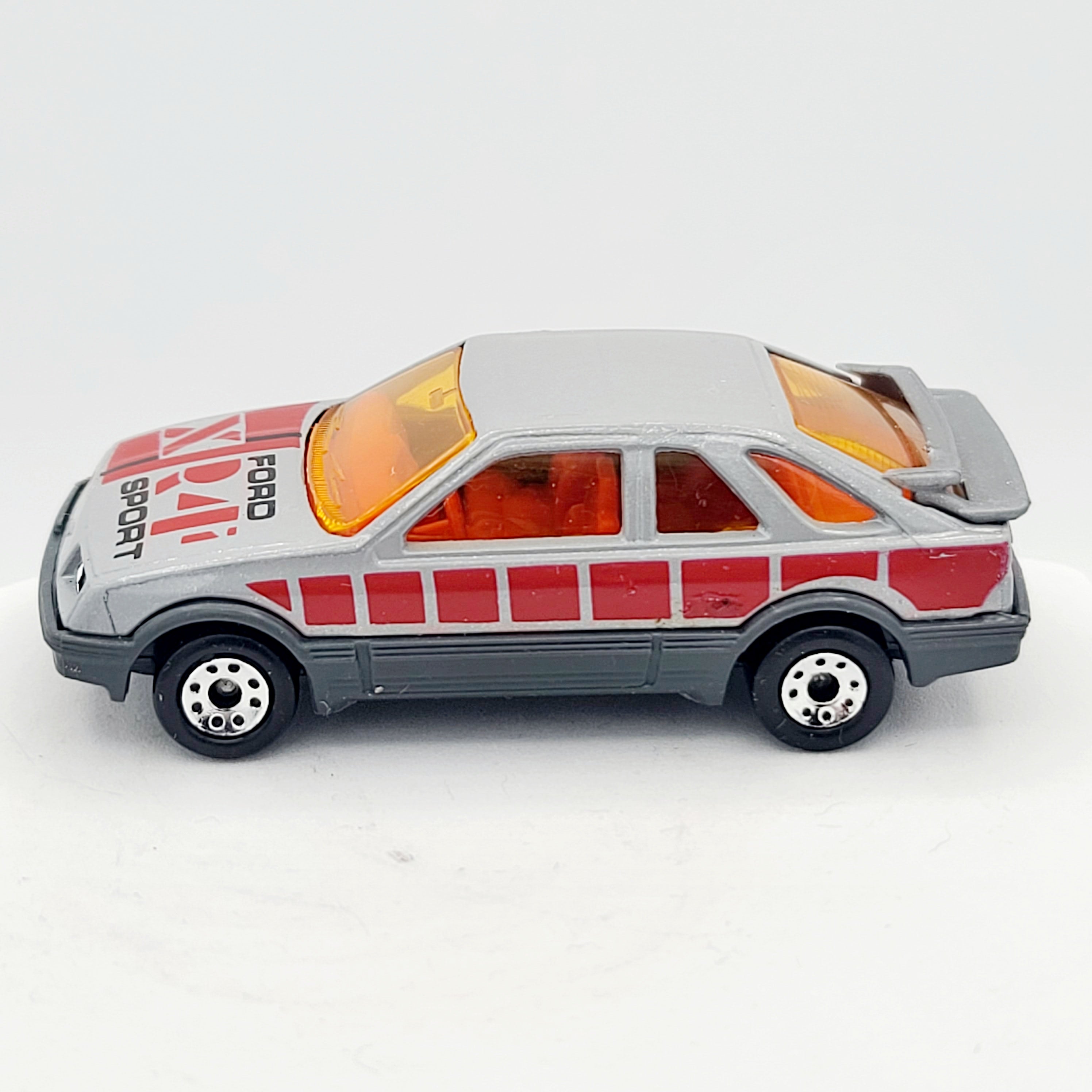 Matchbox Ford Sierra XR4i (1994 MBX Basic 1-75)